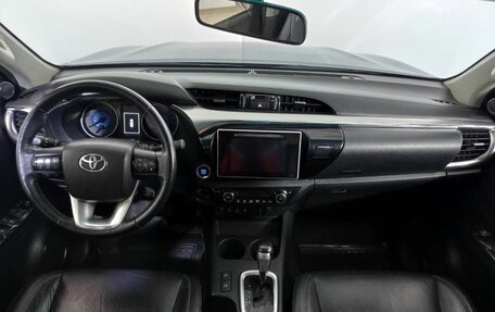 Toyota Hilux VIII, 2019 год, 3 550 000 рублей, 19 фотография