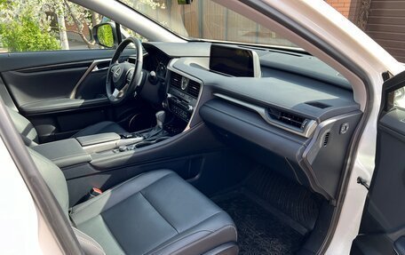 Lexus RX IV рестайлинг, 2017 год, 6 000 000 рублей, 3 фотография