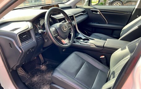 Lexus RX IV рестайлинг, 2017 год, 6 000 000 рублей, 5 фотография