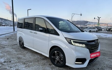 Honda Stepwgn IV, 2018 год, 3 400 000 рублей, 12 фотография