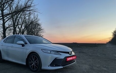 Toyota Camry, 2021 год, 4 000 000 рублей, 1 фотография
