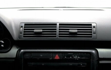 Audi A4, 2002 год, 599 000 рублей, 15 фотография