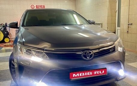 Toyota Camry, 2015 год, 2 280 000 рублей, 7 фотография