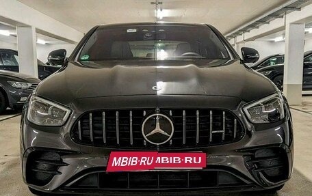 Mercedes-Benz E-Класс AMG, 2021 год, 6 998 000 рублей, 3 фотография