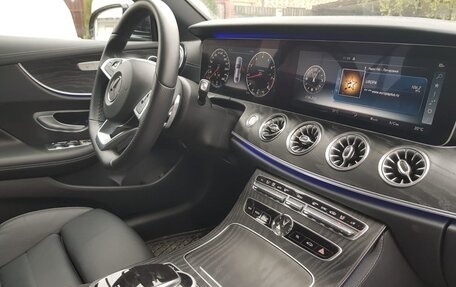 Mercedes-Benz E-Класс, 2017 год, 5 200 000 рублей, 11 фотография