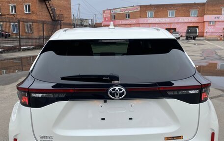 Toyota Yaris Cross, 2022 год, 2 399 999 рублей, 5 фотография