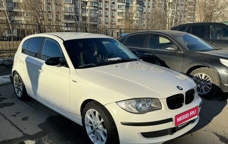 BMW 1 серия, 2009 год, 1 050 000 рублей, 3 фотография