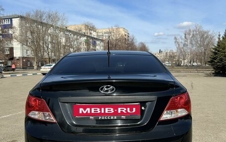 Hyundai Solaris II рестайлинг, 2011 год, 820 000 рублей, 3 фотография