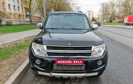 Mitsubishi Pajero IV, 2013 год, 2 200 000 рублей, 2 фотография