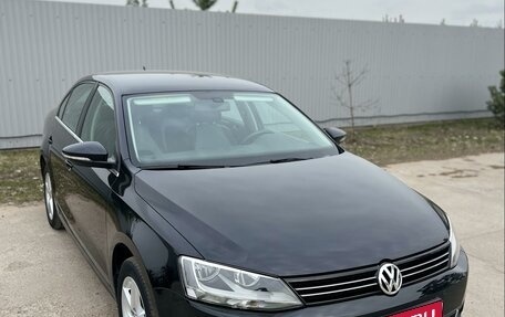 Volkswagen Jetta VI, 2013 год, 1 500 000 рублей, 5 фотография