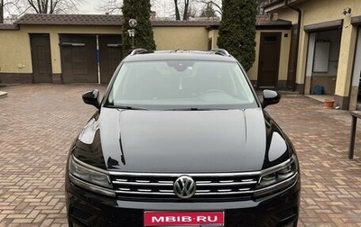 Volkswagen Tiguan II, 2019 год, 3 200 000 рублей, 1 фотография