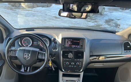 Dodge Caravan V, 2018 год, 2 113 000 рублей, 10 фотография