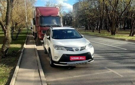 Toyota RAV4, 2013 год, 2 600 000 рублей, 4 фотография