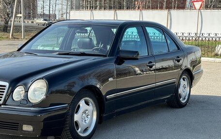 Mercedes-Benz E-Класс, 1999 год, 599 000 рублей, 2 фотография