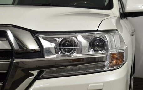 Toyota Land Cruiser 200, 2016 год, 5 799 000 рублей, 7 фотография