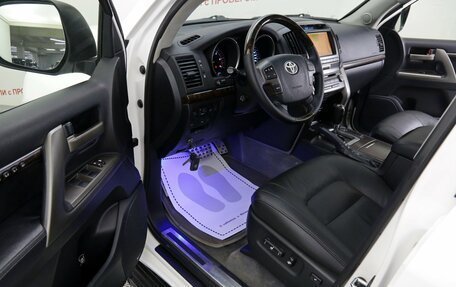 Toyota Land Cruiser 200, 2011 год, 2 899 000 рублей, 9 фотография