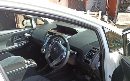 Toyota Prius Alpha I (ZVW40/41), 2015 год, 1 795 000 рублей, 17 фотография