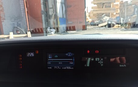 Toyota Prius Alpha I (ZVW40/41), 2015 год, 1 795 000 рублей, 15 фотография