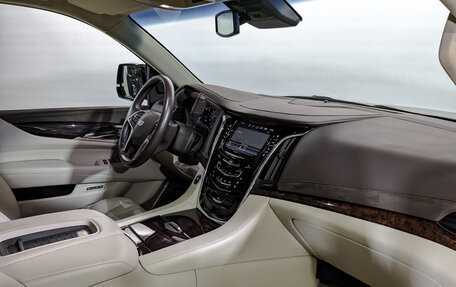 Cadillac Escalade IV, 2016 год, 5 990 000 рублей, 13 фотография