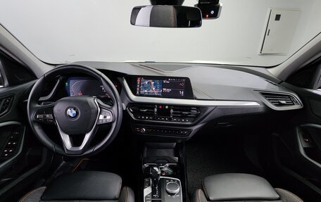 BMW 1 серия, 2021 год, 2 554 000 рублей, 5 фотография