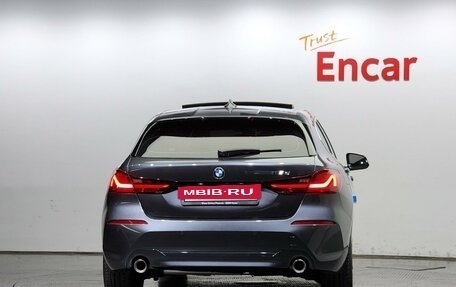 BMW 1 серия, 2021 год, 2 554 000 рублей, 3 фотография
