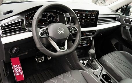 Volkswagen Tiguan II, 2023 год, 4 930 777 рублей, 13 фотография