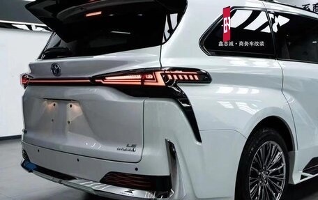 Toyota Sienna, 2023 год, 7 500 000 рублей, 7 фотография