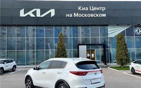 KIA Sportage IV рестайлинг, 2018 год, 2 600 000 рублей, 5 фотография