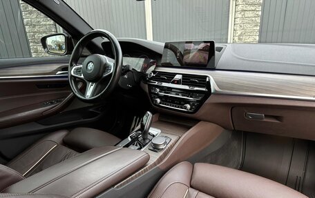 BMW 5 серия, 2018 год, 5 400 000 рублей, 11 фотография