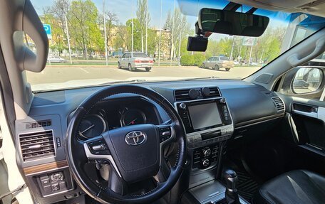 Toyota Land Cruiser Prado 150 рестайлинг 2, 2019 год, 6 750 000 рублей, 9 фотография