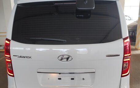 Hyundai Grand Starex Grand Starex I рестайлинг 2, 2018 год, 4 199 000 рублей, 6 фотография