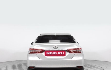 Toyota Camry, 2018 год, 3 580 000 рублей, 6 фотография