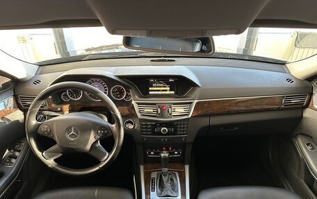 Mercedes-Benz E-Класс, 2010 год, 1 580 000 рублей, 13 фотография