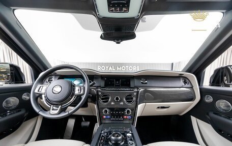 Rolls-Royce Cullinan, 2020 год, 56 700 000 рублей, 8 фотография