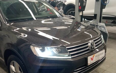 Volkswagen Touareg III, 2015 год, 2 980 000 рублей, 2 фотография
