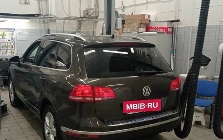 Volkswagen Touareg III, 2015 год, 2 980 000 рублей, 3 фотография