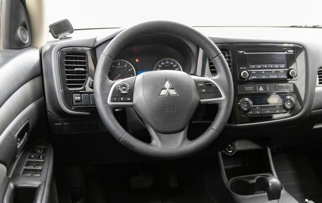 Mitsubishi Outlander III рестайлинг 3, 2012 год, 1 548 000 рублей, 14 фотография