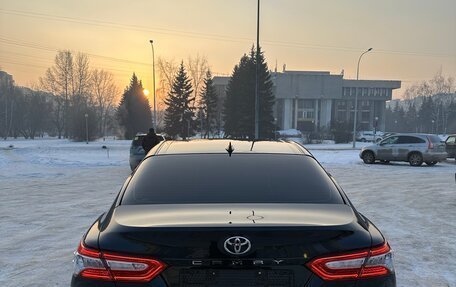Toyota Camry, 2019 год, 3 900 000 рублей, 7 фотография