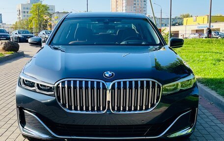 BMW 7 серия, 2019 год, 6 300 000 рублей, 3 фотография