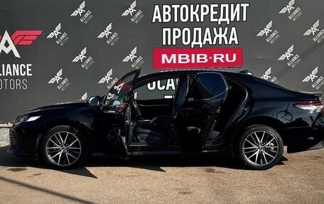 Toyota Camry, 2022 год, 3 098 000 рублей, 14 фотография