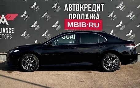 Toyota Camry, 2022 год, 3 098 000 рублей, 13 фотография