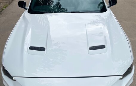 Ford Mustang VI рестайлинг, 2021 год, 4 999 999 рублей, 3 фотография