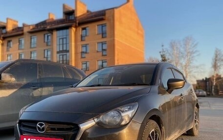 Mazda Demio IV, 2014 год, 1 095 000 рублей, 2 фотография