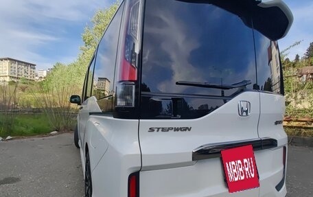 Honda Stepwgn IV, 2015 год, 2 250 000 рублей, 2 фотография