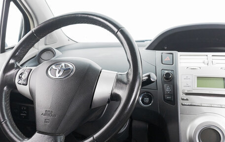 Toyota Yaris III рестайлинг, 2008 год, 699 000 рублей, 12 фотография