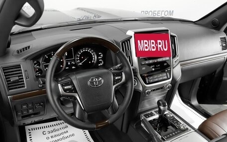 Toyota Land Cruiser 200, 2017 год, 5 900 000 рублей, 8 фотография