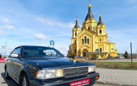 Nissan Gloria VIII, 1989 год, 550 000 рублей, 2 фотография