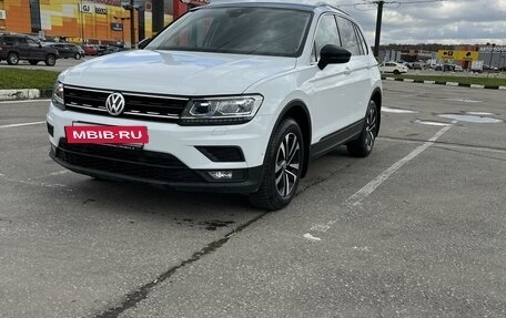 Volkswagen Tiguan II, 2019 год, 2 065 000 рублей, 6 фотография