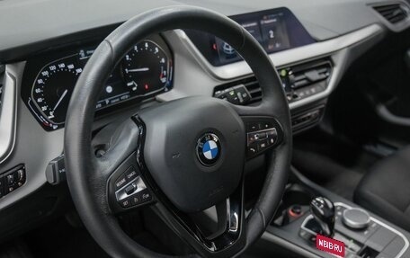 BMW 1 серия, 2019 год, 2 249 000 рублей, 22 фотография