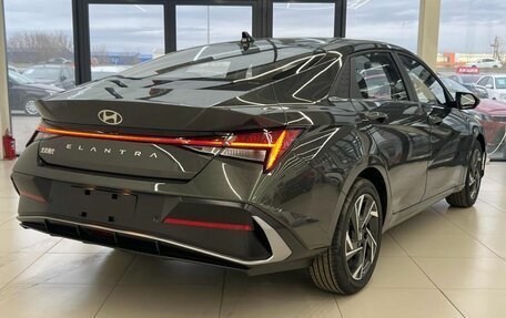 Hyundai Elantra, 2023 год, 2 600 000 рублей, 8 фотография
